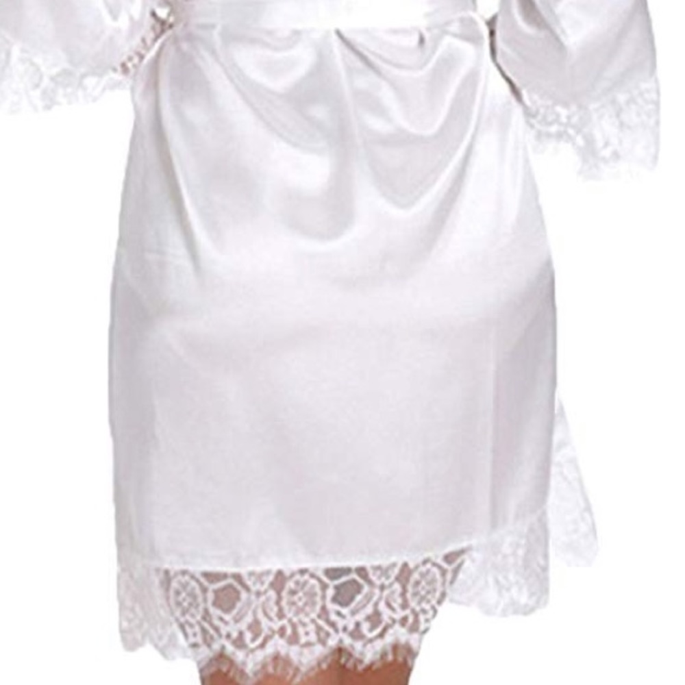👰🏿👰🏽👰🏻👰🏼LACE BRIDE ROBE 💍👰🏻👰🏼👰🏿👰🏽 - Picture 3 of 7